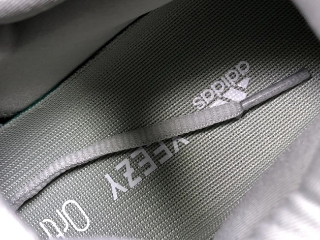Yeezy Boost Salt v2 700 Adidas EG7487 0810